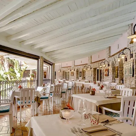 Cruccùris Hotel 4*
