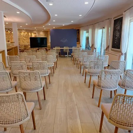 Hotel Cruccùris