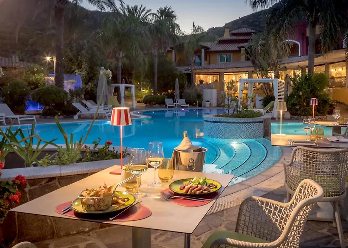 Cruccuris - Adults Only ヴィッラシミーウス